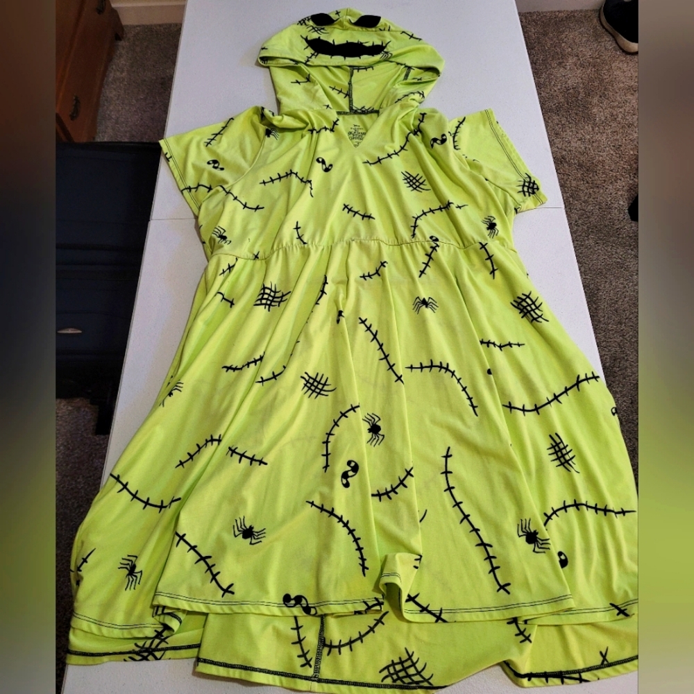 Torrid Oogie Boogie Dress, Hooded WITH POCKETS